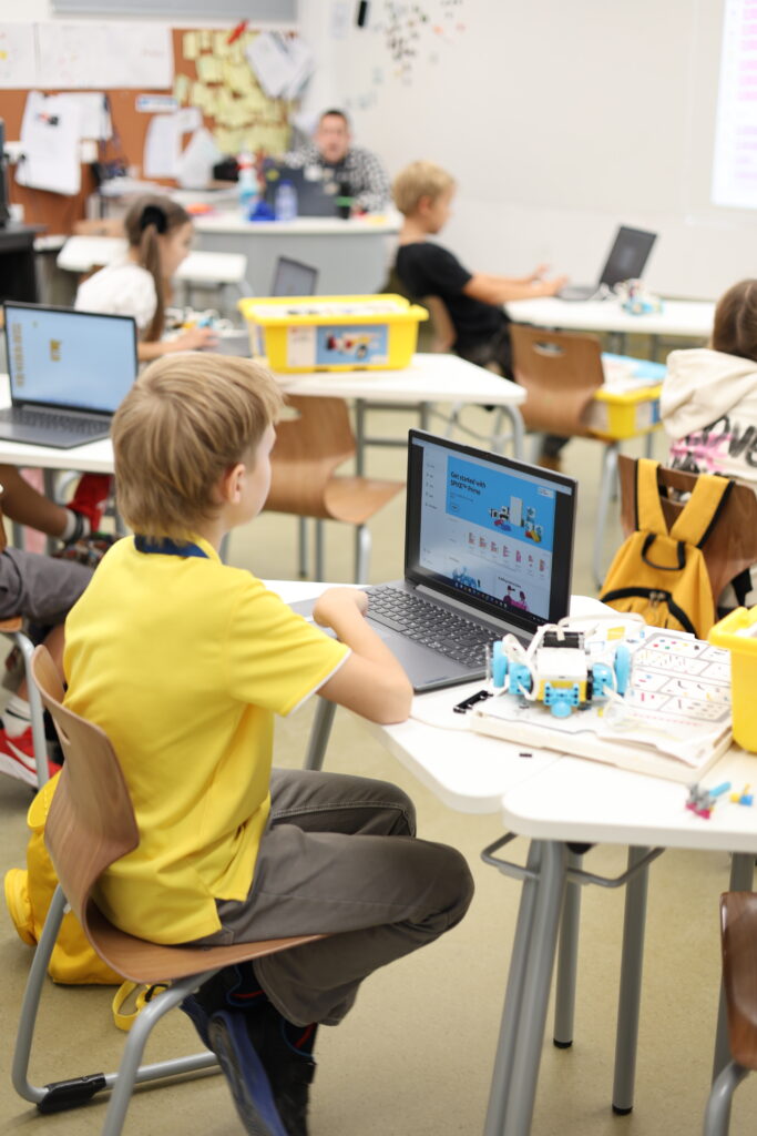 2024-25 SLCTD Robotics IMG_9043